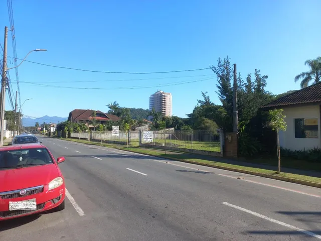 Imagem 10: Terreno Raro no Centro de Joinville - Oportunidade Única para Investidores
