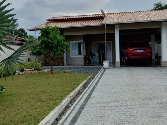 Imagem: Casa à venda em Joinville-SC 4 quartos