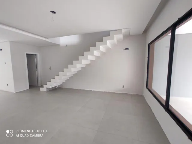 Imagem 10: Imperdível! Geminado de alto padrão com 3 suítes e 184,70m² no Saguaçu