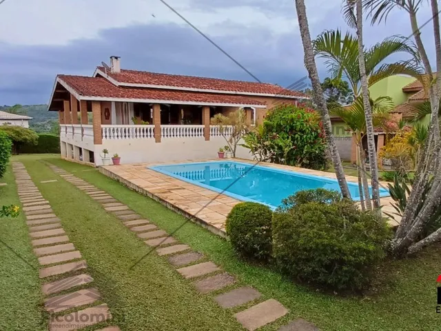 Imagem: A casa em condomínio possui 3 Dormitórios, 1 Suíte, 3