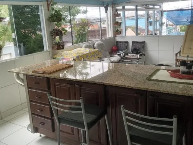 Imagem 15: LINDA CASA D ESQUINA COM 180m², INDIVIDUAL, TERRENO DE 235M², CIDADE INDUSTRIAL CTBA