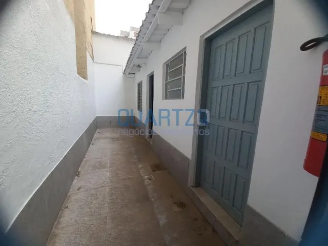 Imagem 1: Casa Comercial no Bom Fim com 70M2 3 Salas e Pátio Ideal para Qualquer Atividade Comercial
