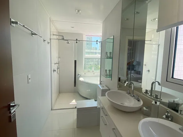 Imagem 8: Mobiliado no Marina Beach Towers em Balneário Camboriú Sc