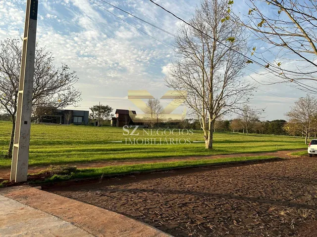 Imagem: TERRENO À VENDA COM 1.500M² - CONDOMINIO