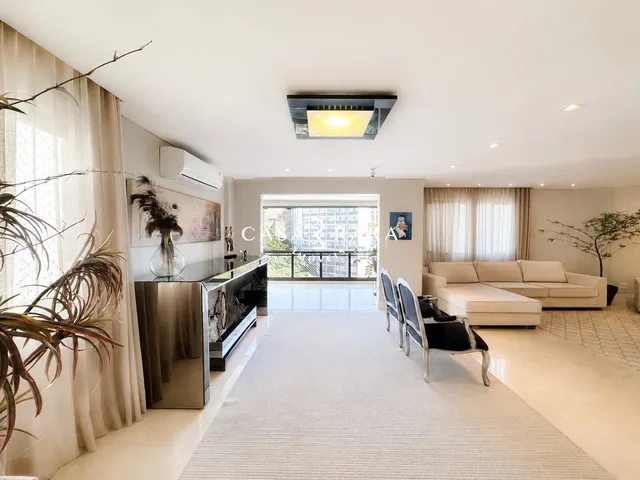 Imagem 9: Apartamento com 4 dormitórios (sendo 2 suítes) e 2 vagas - Centro