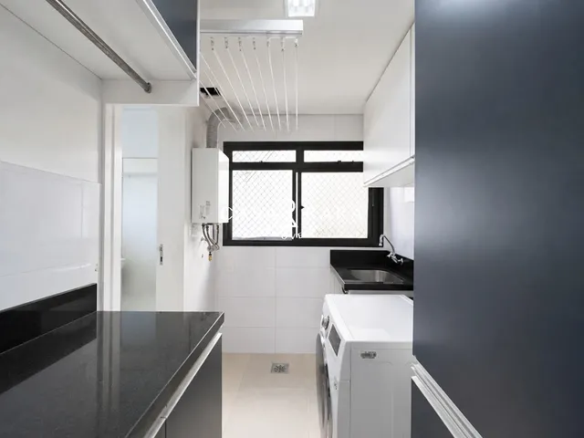 Imagem 3: Apartamento com 4 dormitórios (sendo 2 suítes) e 2 vagas - Centro