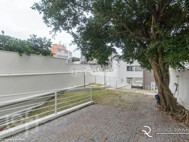 Imagem 2: Apartamento para Venda em Porto Alegre, Santo Antônio, 1 dormitório, 1 banheiro, 1 vaga