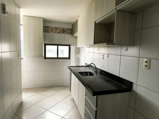 Imagem 16: Seu Novo Lar em Casa Amarela: 3 Quartos com Varanda a Passos do Sítio da Trindade