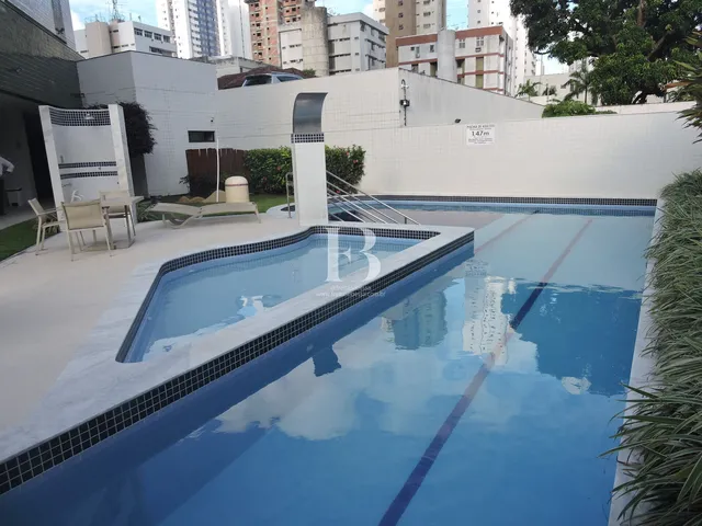Imagem 6: Seu Novo Lar em Casa Amarela: 3 Quartos com Varanda a Passos do Sítio da Trindade