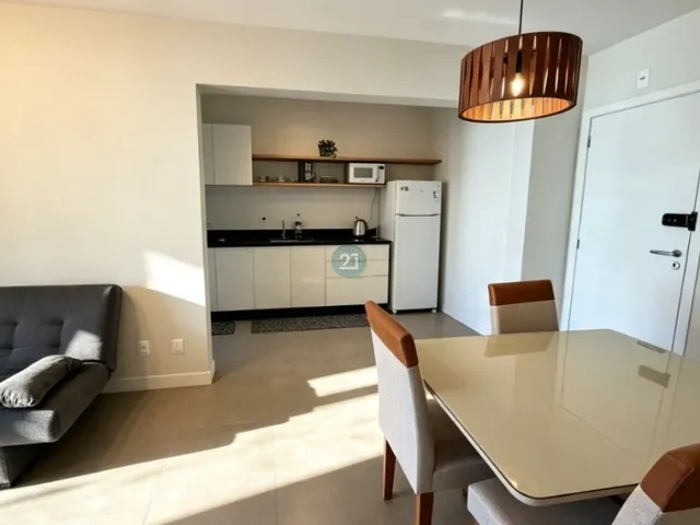 Imagem 2: Alugo apartamento mobiliado, com 02 quartos, 01 garagem, 75m² em residencial completo no