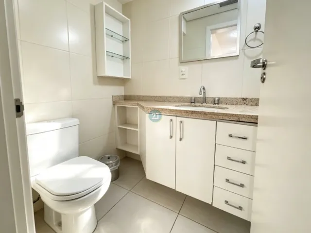Imagem 10: Alugo cobertura duplex mobiliada, com 03 quatos (03 suítes), 02 vagas de garagem, 140m²