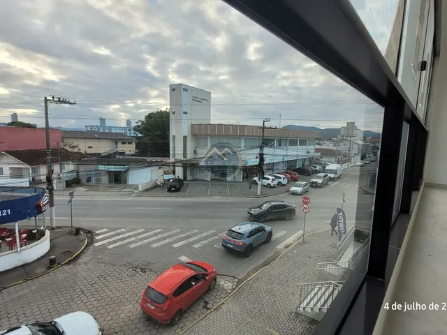 Imagem 8: Sala Comercial em Piso Superior no Centro de Tijucas