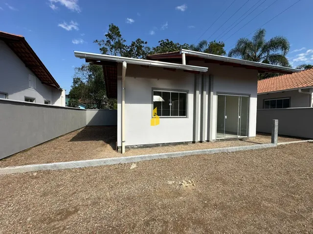 Imagem: Casa Á Venda no Bairro Araponguinhas