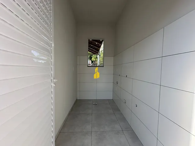 Imagem 5: Casa Á Venda no Bairro Araponguinhas