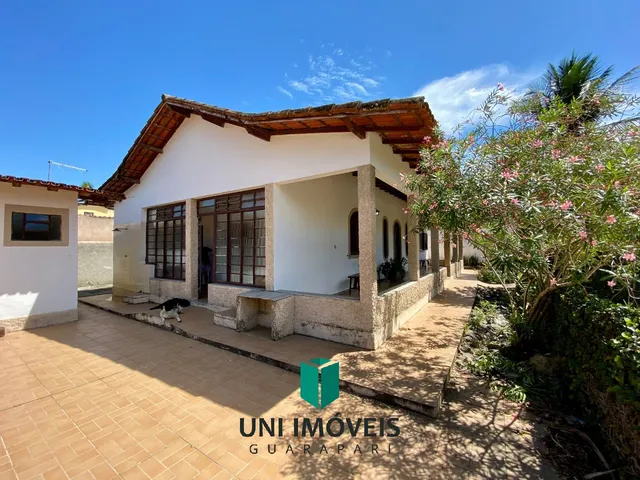 Imagem 5: Casa Linear com Terreno de 1.850 m² em Guarapari - Acesso ao Canal, Lazer e 300m da