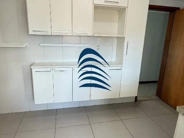 Imagem 3: Apartamento à venda na melhor localização do Costa Azul ?Exclusividade