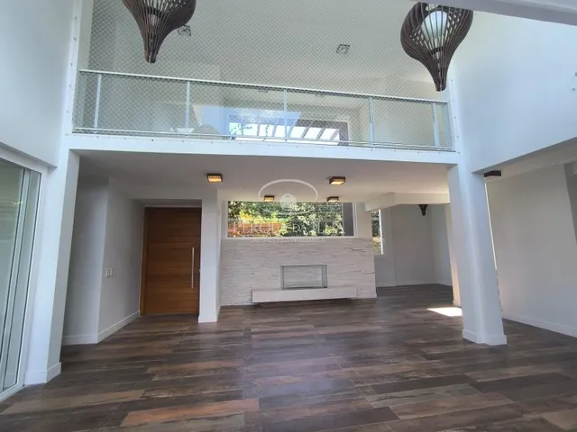 Imagem 11: Imóvel de luxo em Florianópolis-SC: 4 suítes, 3 salas, 6 banheiros, 4 vagas - 740m²