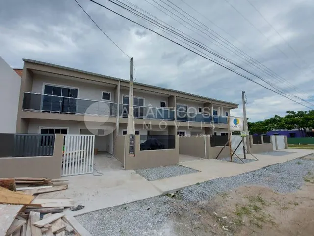 Imagem: Sobrado à venda, a apenas 50 metros do