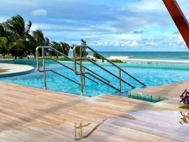 Imagem: STUDIO GARDEN PÉ NA AREIA COM OFURÔ PRIVATIVO