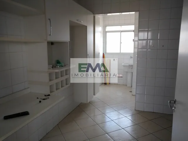 Imagem: O apartamento possui 3 Dormitórios, 2 Suítes, 3