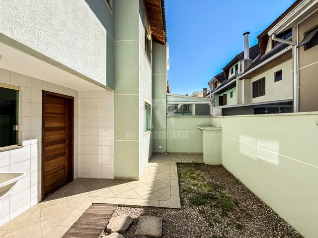 Imagem 7: Sobrado em Condomínio, 4 quartos e 2 suítes, varanda, duas vagas e churrasqueira no