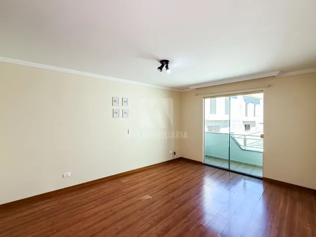 Imagem 3: Sobrado em Condomínio, 4 quartos e 2 suítes, varanda, duas vagas e churrasqueira no