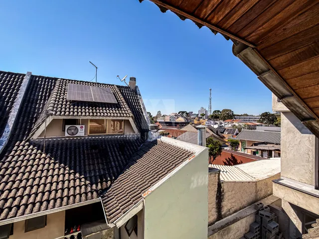 Imagem 5: Sobrado em Condomínio, 4 quartos e 2 suítes, varanda, duas vagas e churrasqueira no