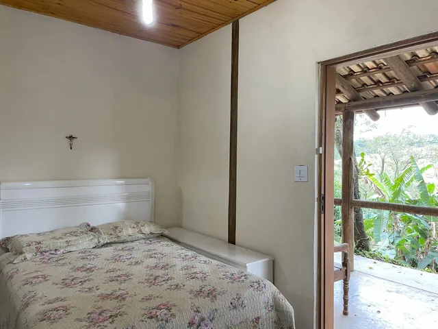 Imagem 10: Casa Térrea com Lago de Carpas em Terreno Gigante!