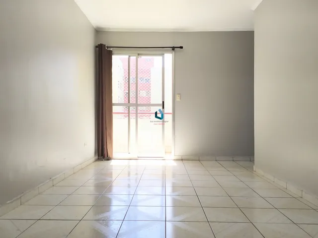 Imagem: O apartamento possui 4 Dormitórios, 1 Banheiro, 1 Vaga na