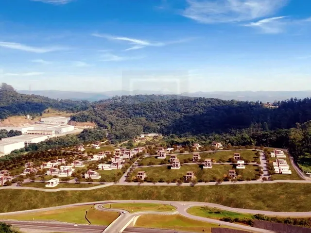 Imagem: O terreno possui 125m² de Área, Imóvel novo e está