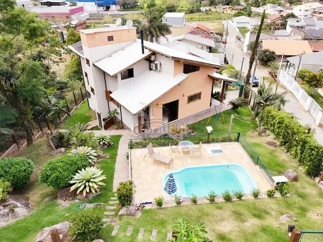 Imagem: Casa Ampla e Sofisticada