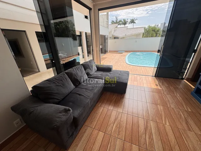 Imagem 4: Casa com Piscina e Mobiliada À Venda na Vila Moema, em Tubarão/Sc