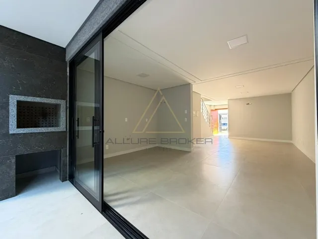 Imagem 2: CASA RESIDENCIAL em BALNEÁRIO PIÇARRAS - SC, Itacolomi