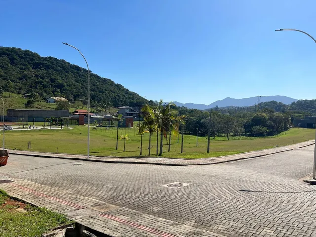 Imagem: Terreno no condomínio Gralha Azul em Camboriú