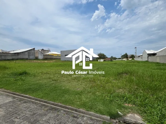 Imagem: O terreno possui 360m² de Área Privada e está localizado