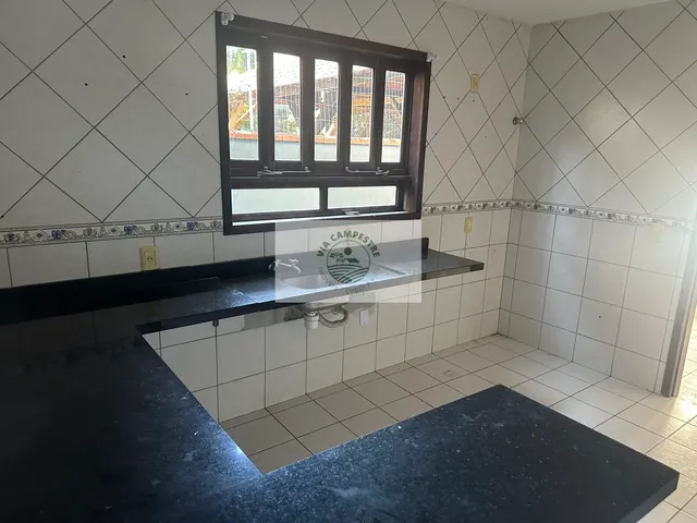 Imagem 6: Residencia com 6 dormitorios, area central de Pirabeiraba, rua sem saida, com escritorio