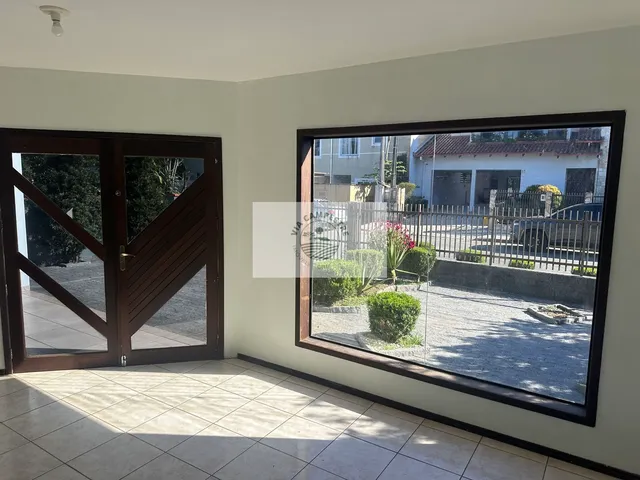 Imagem 13: Residencia com 6 dormitorios, area central de Pirabeiraba, rua sem saida, com escritorio