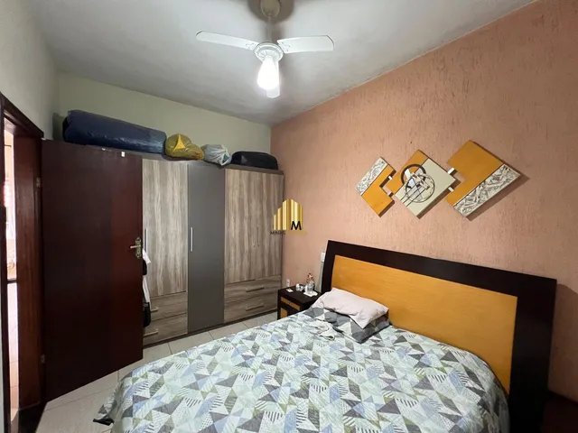Imagem 3: P>Casa com excelente espaço interno e ótimo potencial para quem busca um imóvel amplo