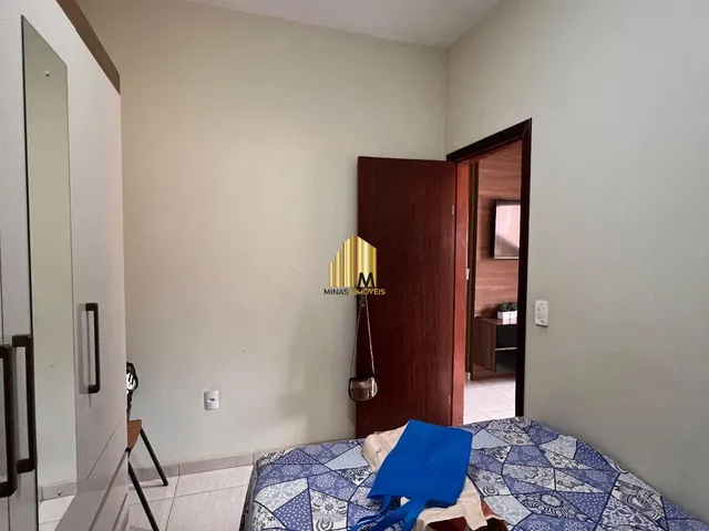 Imagem 12: P>Casa com excelente espaço interno e ótimo potencial para quem busca um imóvel amplo