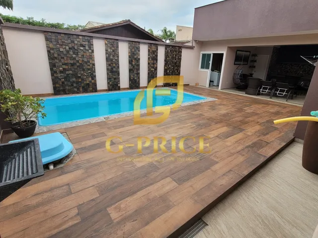 Imagem 8: Maravilhosa Casa de Alto Padrão com Piscina Apenas 100Mts do Mar