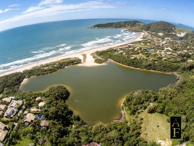 Imagem 2: Terreno à venda à beira da Lagoa de Ibiraquera