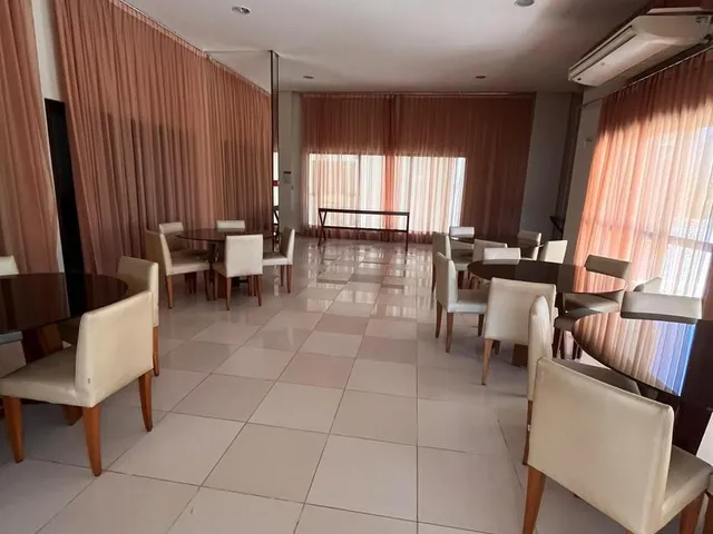 Imagem 3: P style="line-height: 1.4;">Descubra este espaçoso apartamento localizado em uma das