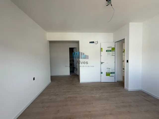 Imagem 15: Apartamento Alto Padrão, 4 quartos sendo 02 suítes e 2 semi-suites, 3 vagas. À venda