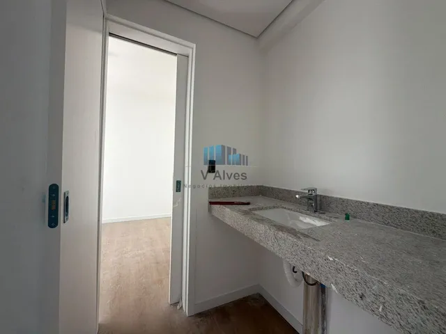 Imagem 11: Apartamento Alto Padrão, 4 quartos sendo 02 suítes e 2 semi-suites, 3 vagas. À venda
