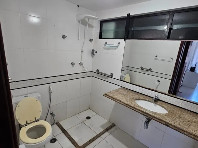 Imagem 5: Apartamento para Venda em Maceió, Ponta Verde, 3 dormitórios, 1 suíte, 3 banheiros, 1