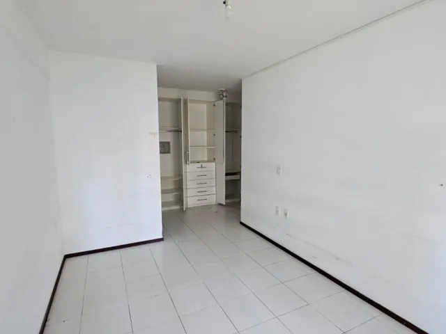 Imagem 4: Apartamento para Venda em Maceió, Ponta Verde, 3 dormitórios, 1 suíte, 3 banheiros, 1