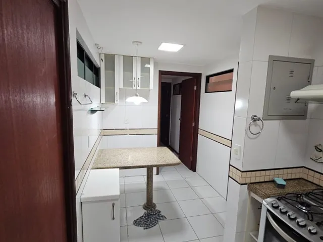 Imagem 10: Apartamento para Venda em Maceió, Ponta Verde, 3 dormitórios, 1 suíte, 3 banheiros, 1
