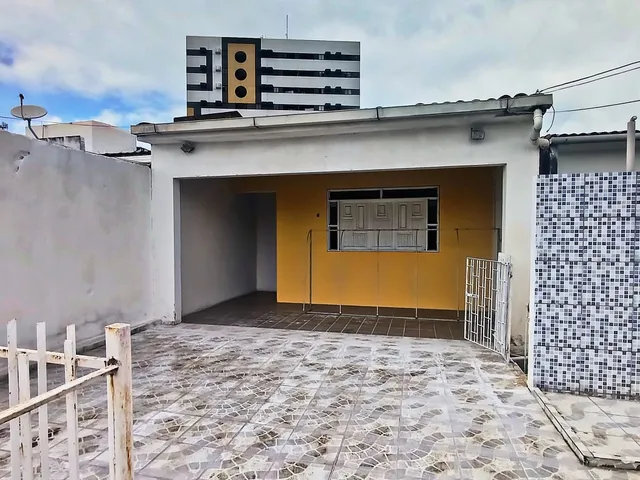 Imagem 4: Casa para Venda em Maceió, Poço, 4 dormitórios, 3 banheiros, 1 vaga