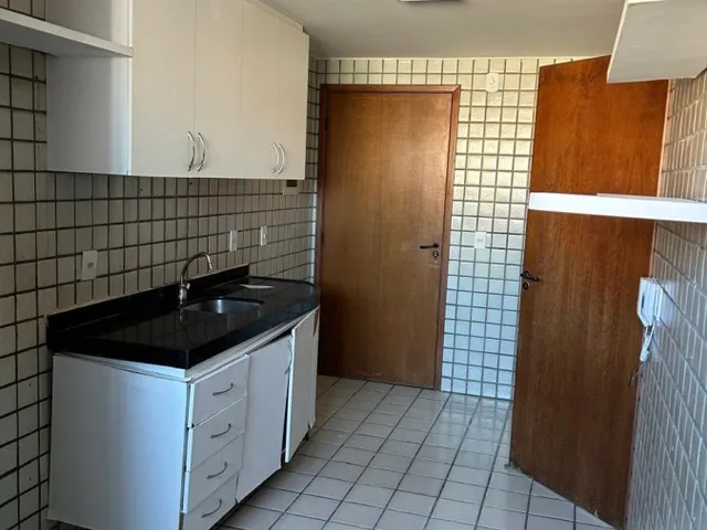 Imagem 6: Apartamento para Venda em Maceió, Ponta Verde, 3 dormitórios, 1 suíte, 2 banheiros, 1