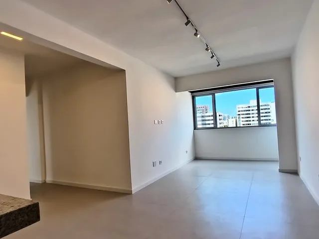 Imagem 2: Apartamento para Venda em Maceió, Jatiúca, 3 dormitórios, 2 suítes, 3 banheiros, 1
